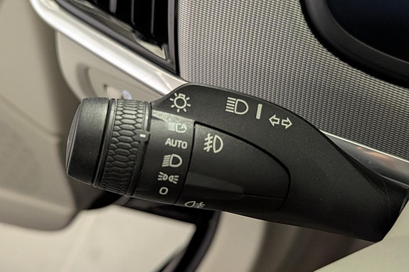 Volvo S90 28 of 30