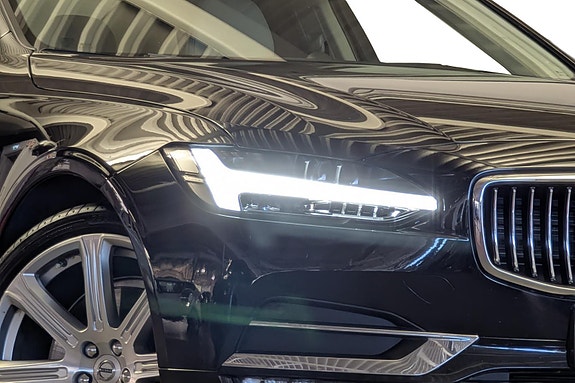 Volvo S90 2 of 30