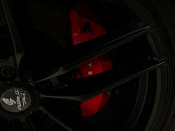 Tesla Model Y 11 of 30