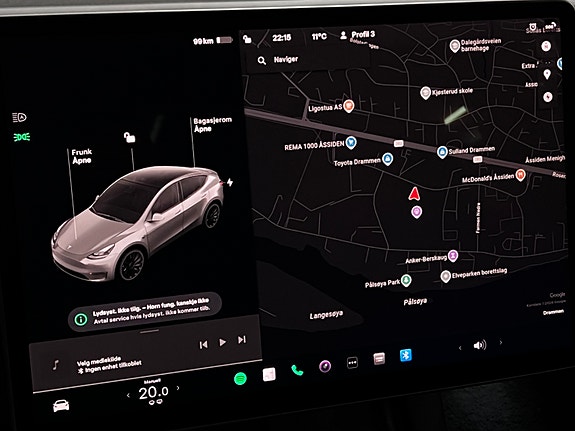 Tesla Model Y 18 of 30