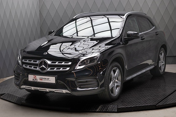 Mercedes-Benz GLA 3 of 25