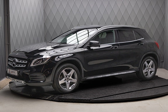 Mercedes-Benz GLA 2 of 25