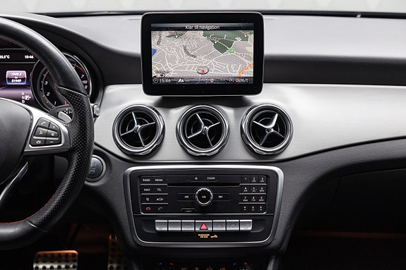 Mercedes-Benz GLA 20 of 25