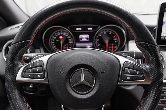 Mercedes-Benz GLA 18 of 25