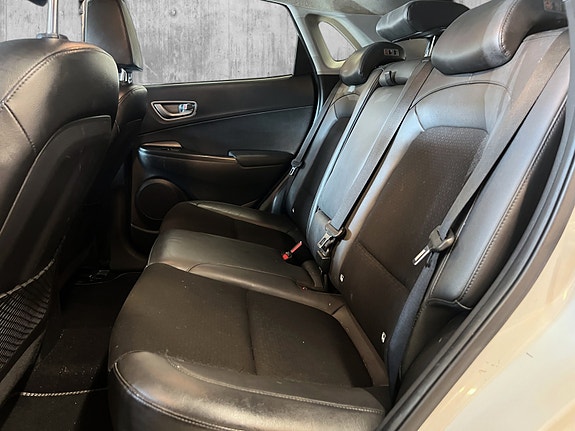 Hyundai Kona 9 of 28