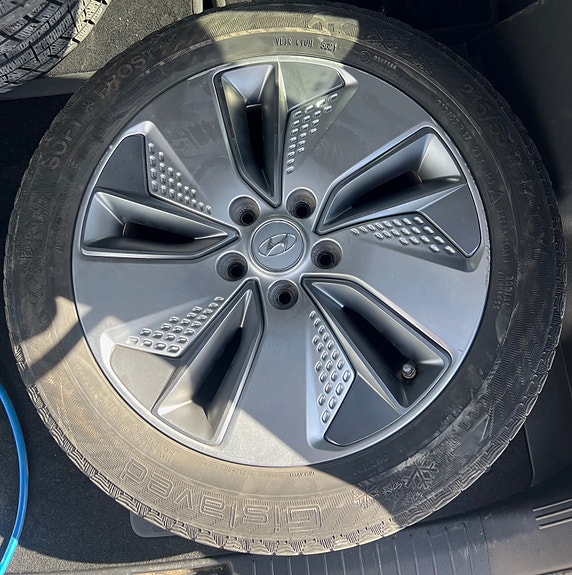 Hyundai Kona 22 of 28