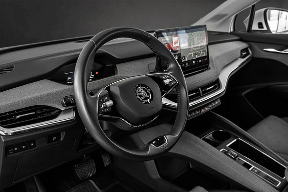 Skoda Enyaq 18 of 26