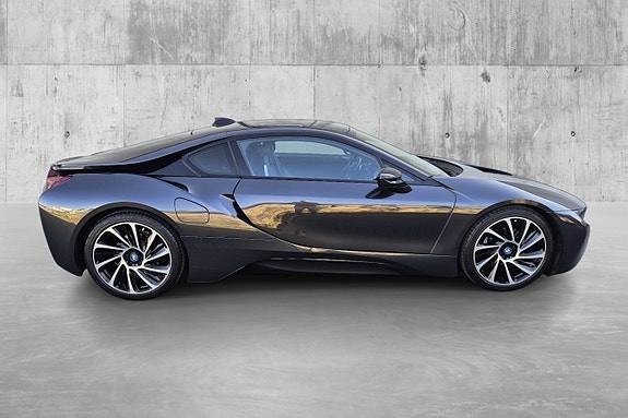 BMW i8 7 of 22