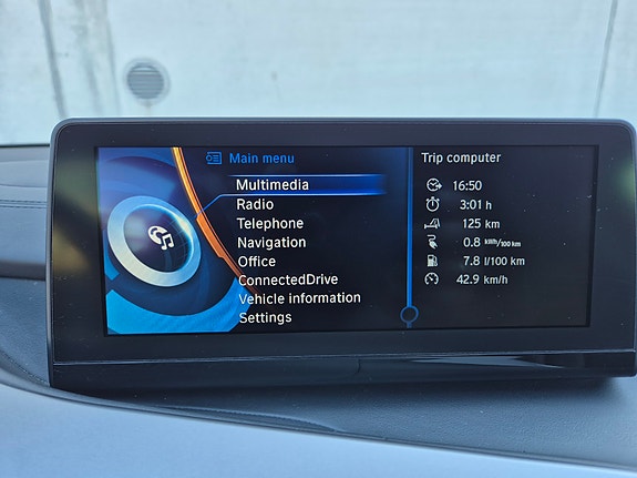 BMW i8 17 of 22
