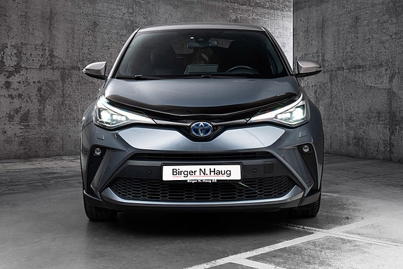 Toyota C-HR 3 of 25