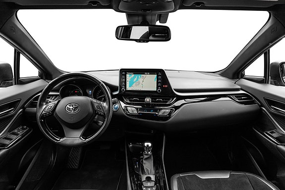 Toyota C-HR 14 of 25