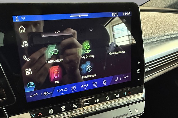 Renault Scenic E-Tech 19 of 23