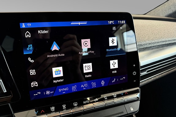 Renault Scenic E-Tech 18 of 23