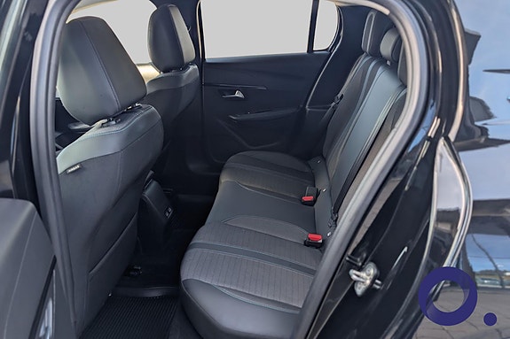 Peugeot e-208 11 of 19