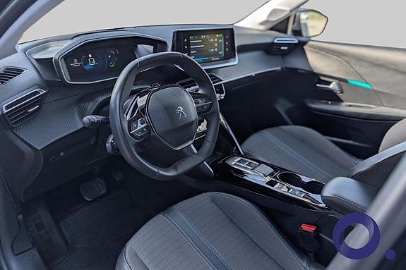 Peugeot e-208 9 of 19