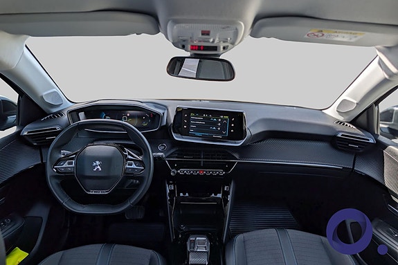 Peugeot e-208 12 of 19