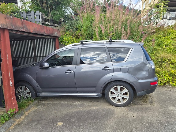 Mitsubishi Outlander 6 of 8