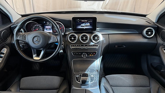 Mercedes-Benz C180 13 of 19