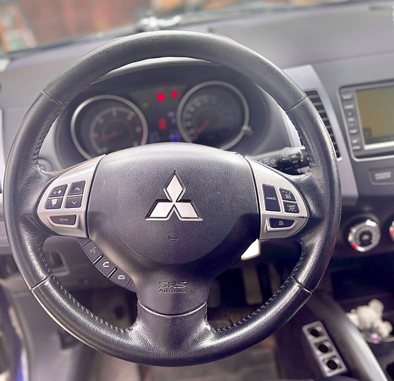 Mitsubishi Outlander 18 of 21