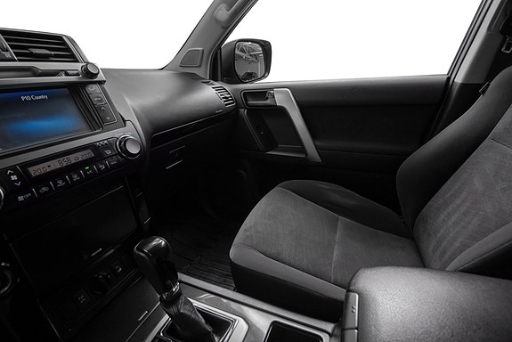 Toyota Land Cruiser 14 of 24