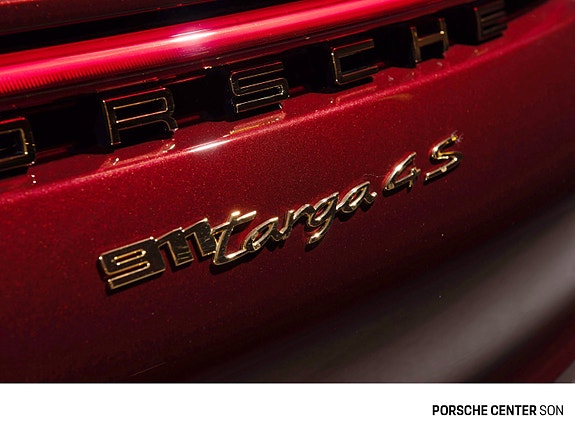 Porsche 911 16 of 30