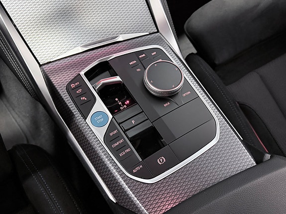 BMW i4 29 of 30