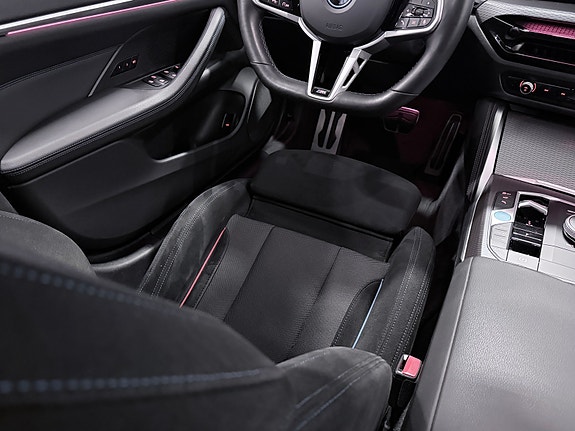 BMW i4 19 of 30