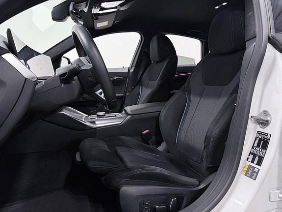 BMW i4 17 of 30