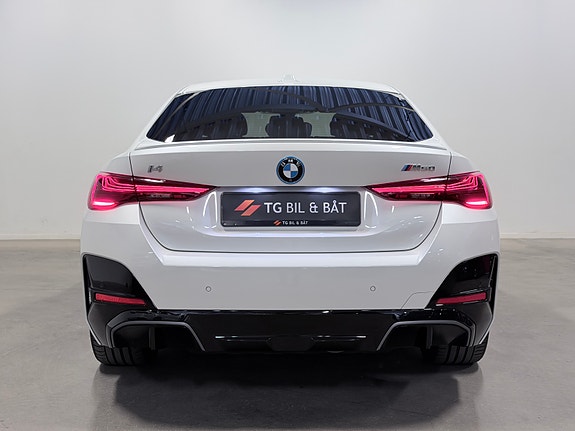 BMW i4 6 of 30