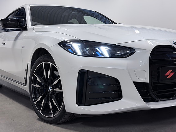 BMW i4 13 of 30