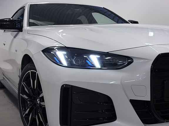 BMW i4 12 of 30