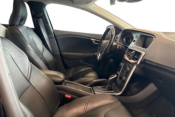 Volvo V40 Cross Country 18 of 19