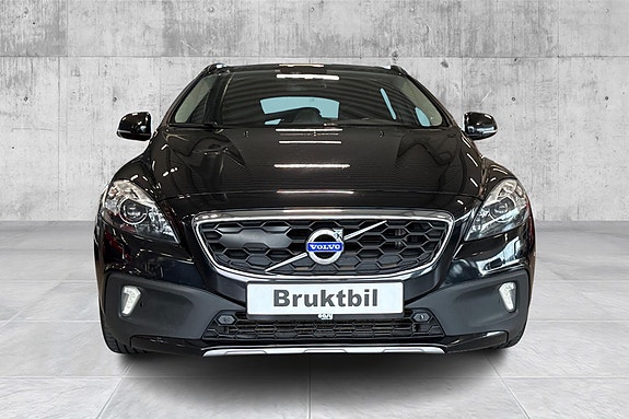 Volvo V40 Cross Country 8 of 19