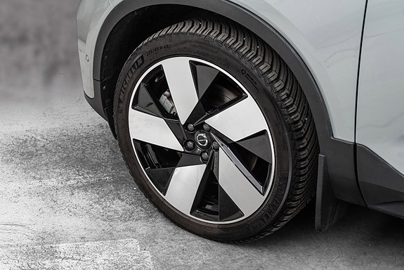 Volvo C40 9 of 26