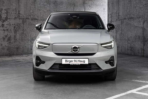 Volvo C40 3 of 26