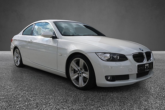 BMW 335i 3 of 18
