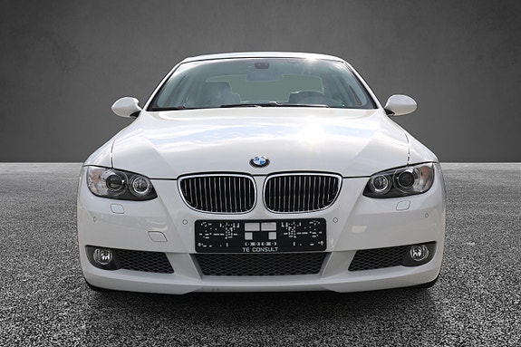 BMW 335i 2 of 18