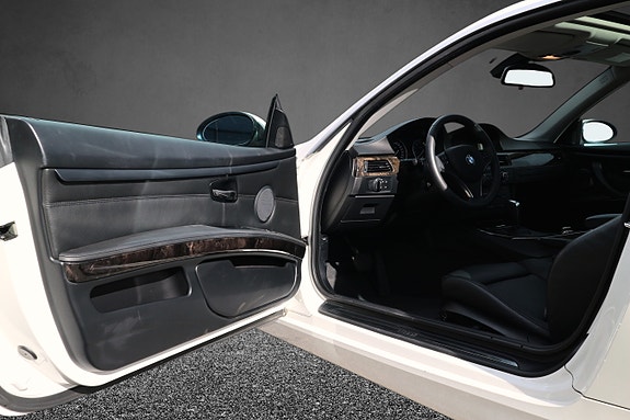BMW 335i 9 of 18