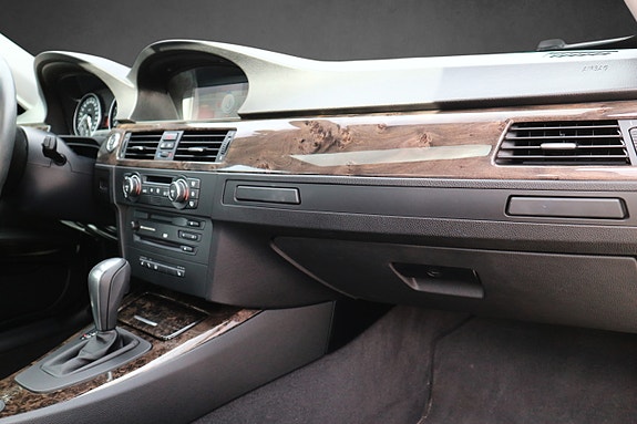 BMW 335i 12 of 18