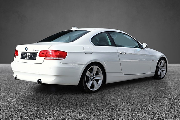 BMW 335i 5 of 18