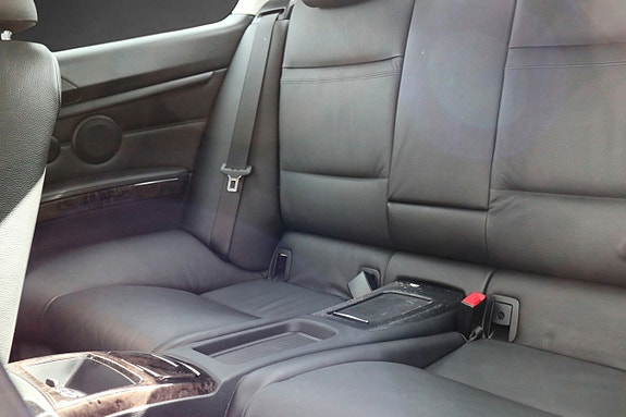 BMW 335i 16 of 18