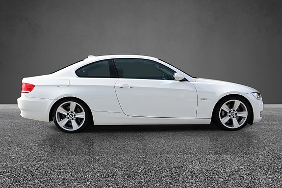 BMW 335i 4 of 18