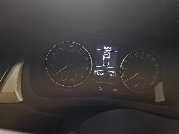 Skoda Rapid Spaceback 2 of 2