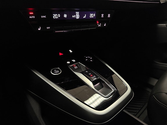 Audi Q4 e-tron 28 of 30