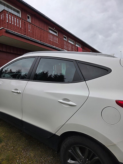 Hyundai ix35 2 of 11