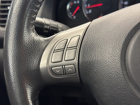 Subaru Legacy 13 of 19