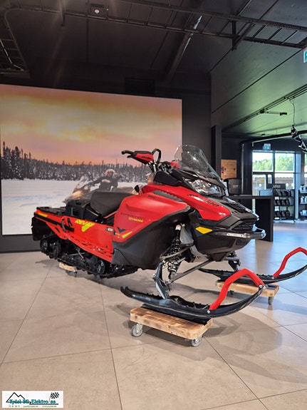 Ski-doo Ekspedition Extreme 850 E-Tec 3 of 8