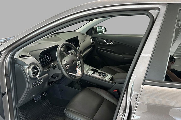 Hyundai Kona 12 of 25
