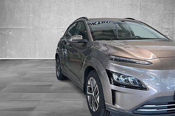 Hyundai Kona 2 of 25