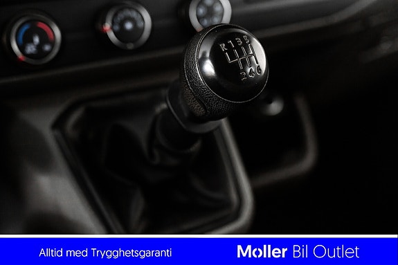 Volkswagen Transporter 12 of 18